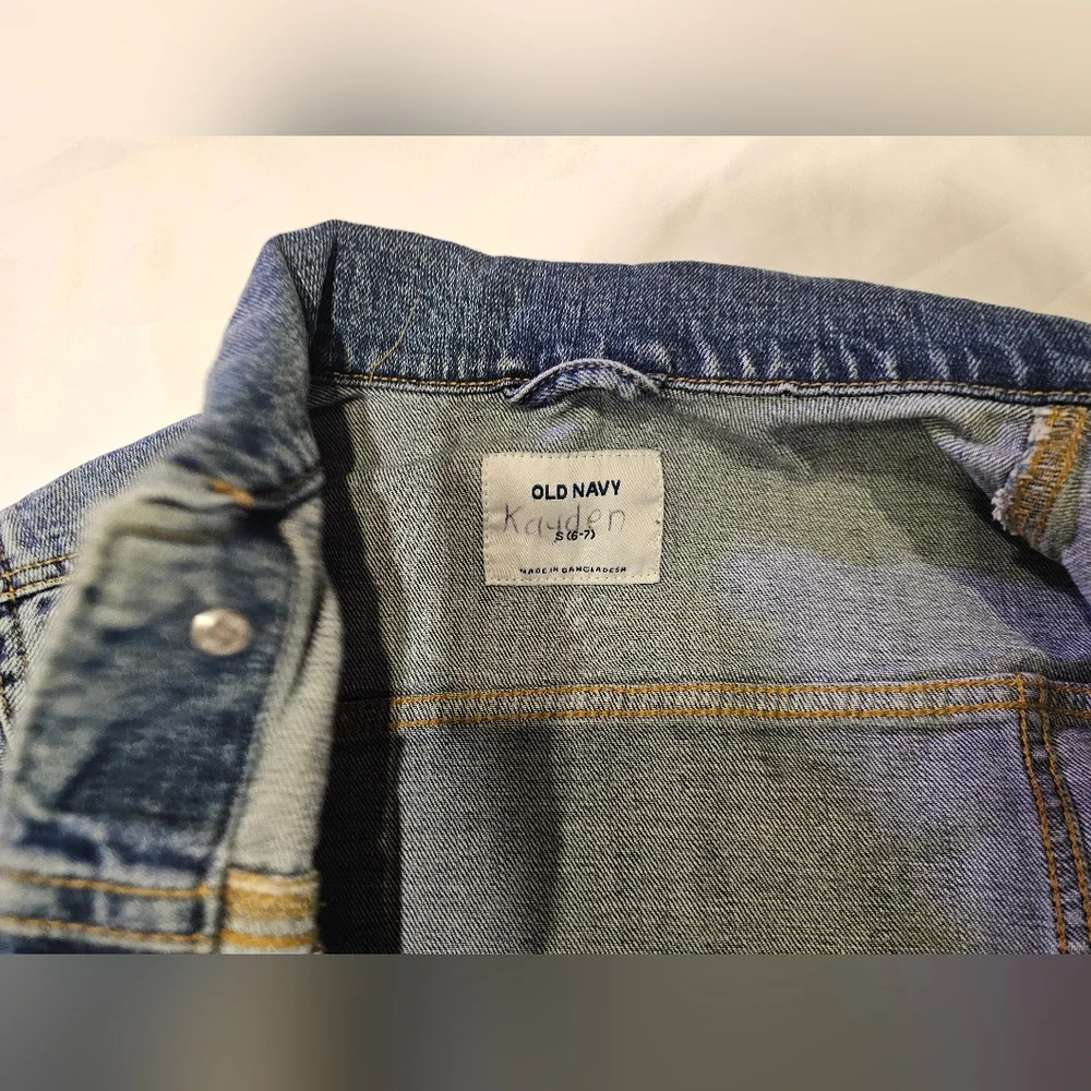 Old Navy Kids Classic Denim Jacket -  Small (6/7)
